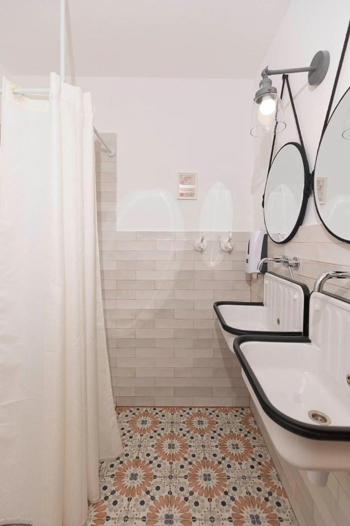 Corsica Hostel Porto-Vecchio, Partie Dortoirs Екстериор снимка