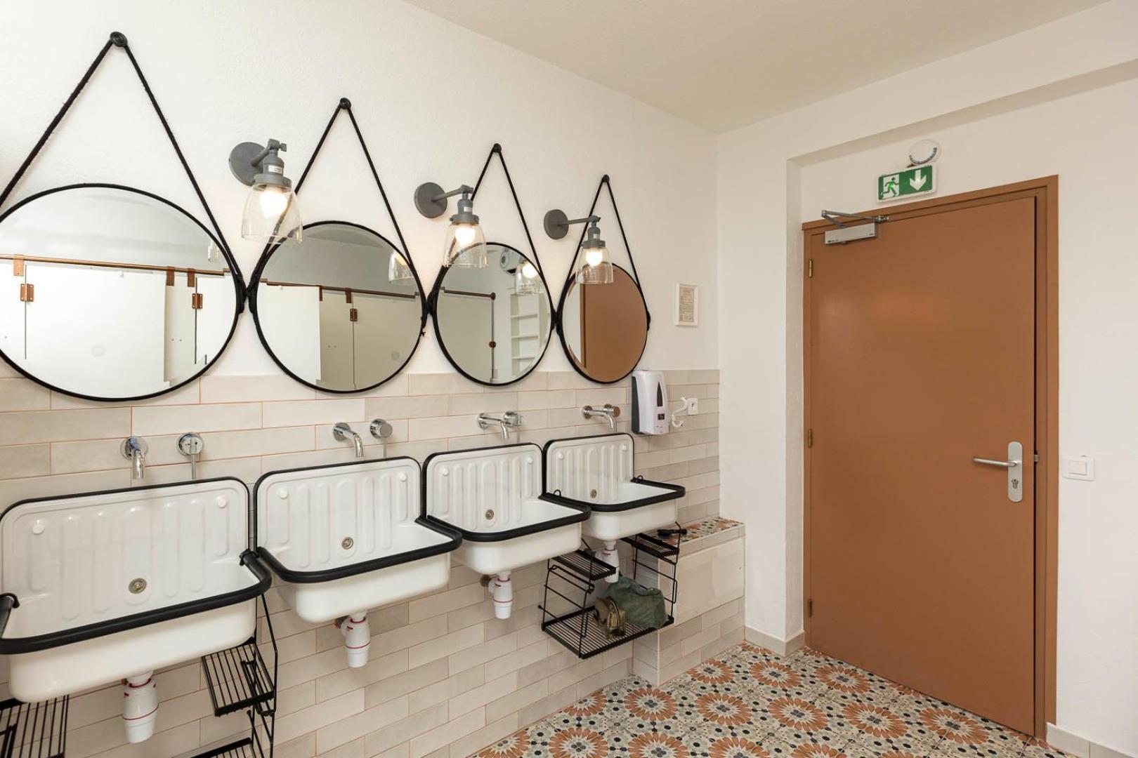 Corsica Hostel Porto-Vecchio, Partie Dortoirs Екстериор снимка